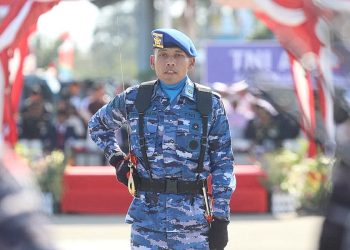 Mayor Pom Deddy Siahaan Pimpin Upacara HUT ke-81 TNI di Merauke.