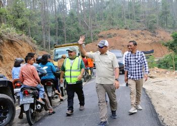 Rekonstruksi Jalan Salib Kasih–Simanampang Perkuat Akses Pertanian dan Pariwisata Taput