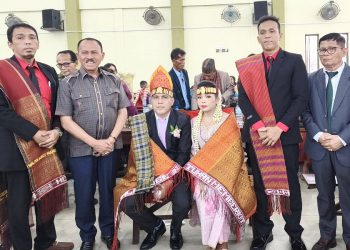 Ketua Umum PPSD Hadiri Adat Pernikahan Henry Sanada Siahaan – Sari Devi Purba