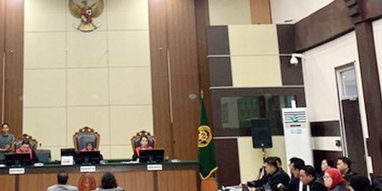 Sidang Ijazah Jokowi di PN Jaktim Memanas, Refly Harun Terpancing Emosi