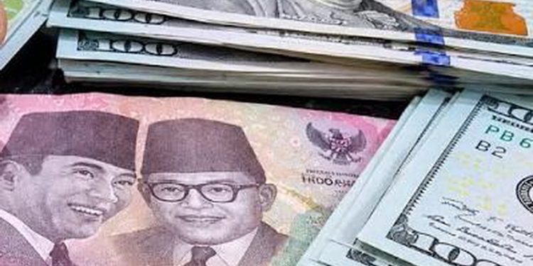 Rupiah Berpotensi Sentuh Angka Rp18.500 per Dolar AS